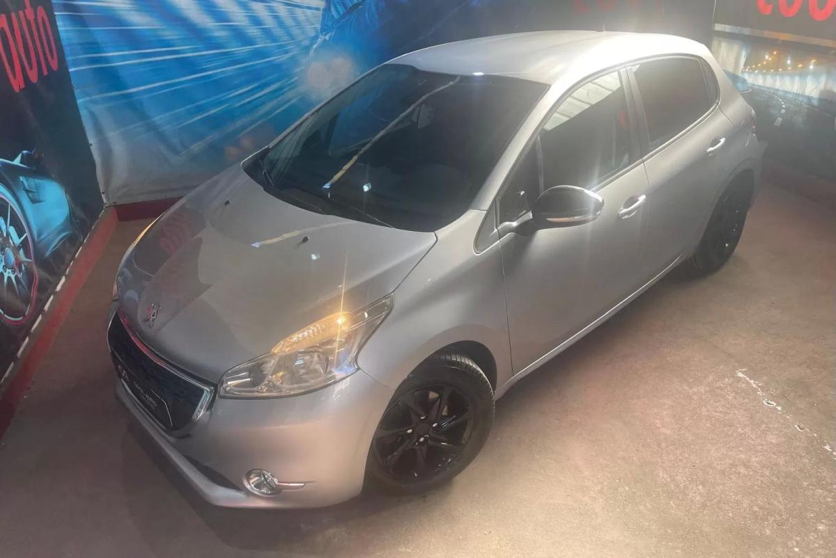 peugeot-208-2013-gasolina-1199cc
