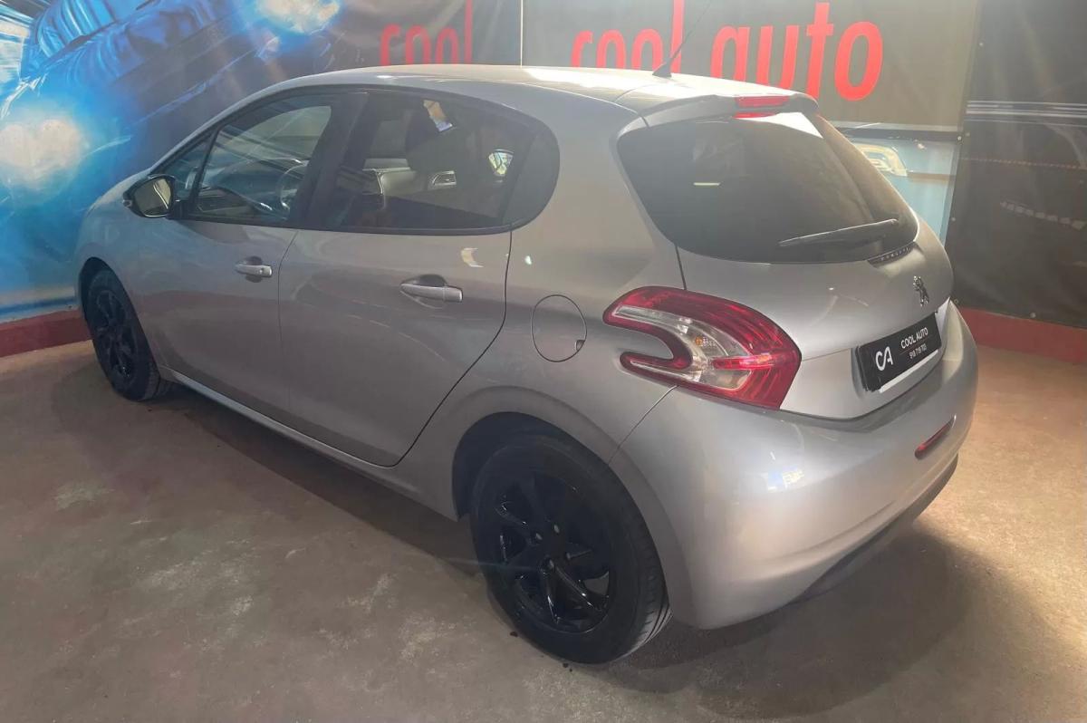 peugeot-208-2013-gasolina-1199cc