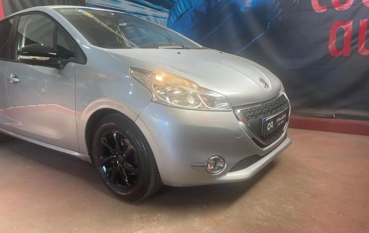 peugeot-208-2013-gasolina-1199cc