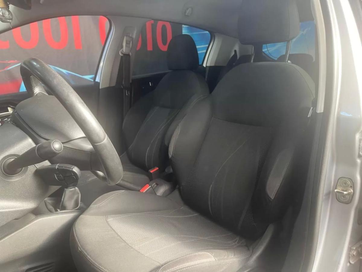 peugeot-208-2013-gasolina-1199cc