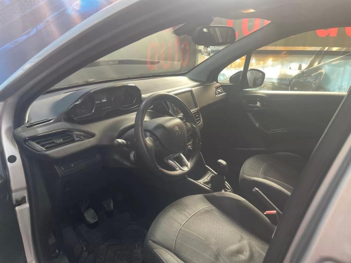 peugeot-208-2013-gasolina-1199cc