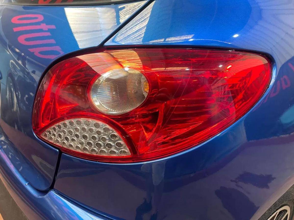 peugeot-206-2011-gasolina-1124cc