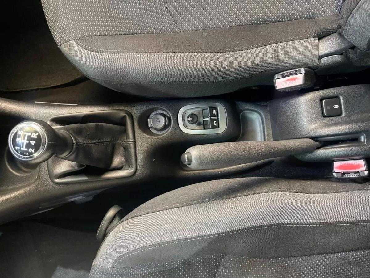 peugeot-206-2011-gasolina-1124cc