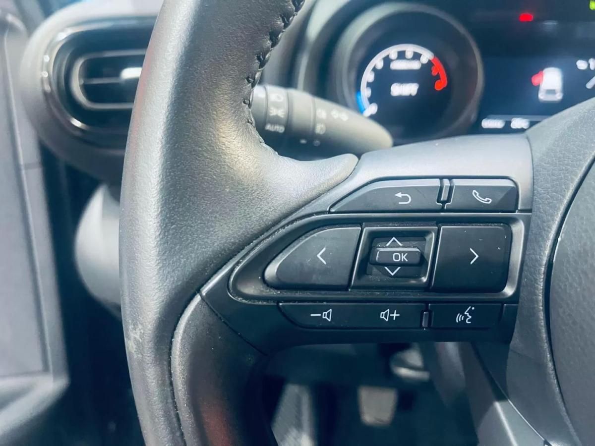 toyota-yaris-2023-gasolina-998cc