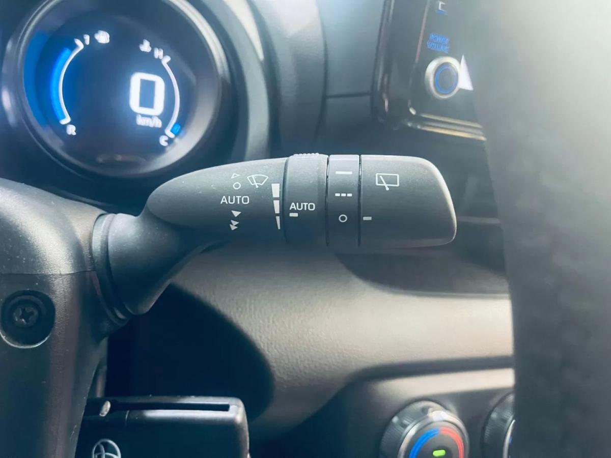 toyota-yaris-2023-gasolina-998cc
