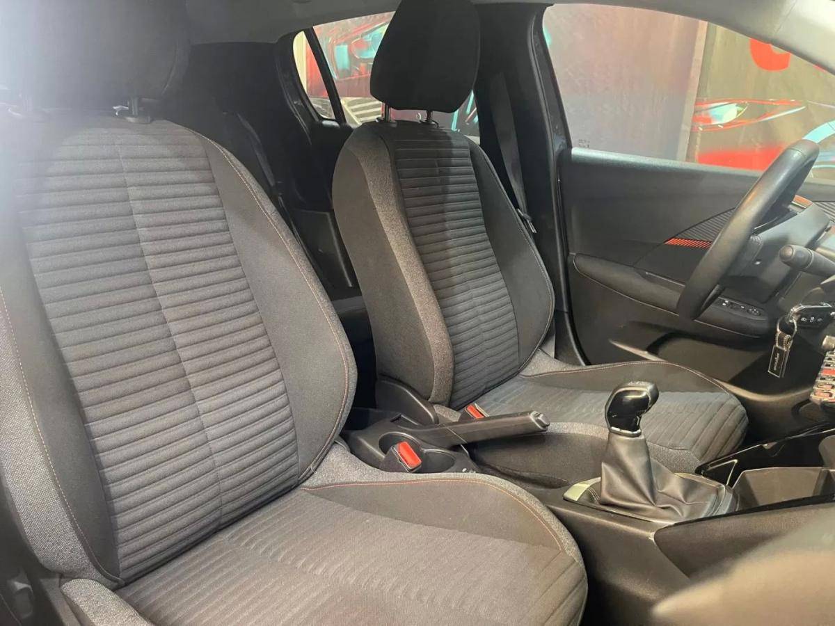 peugeot-208-2023-gasolina-1199cc