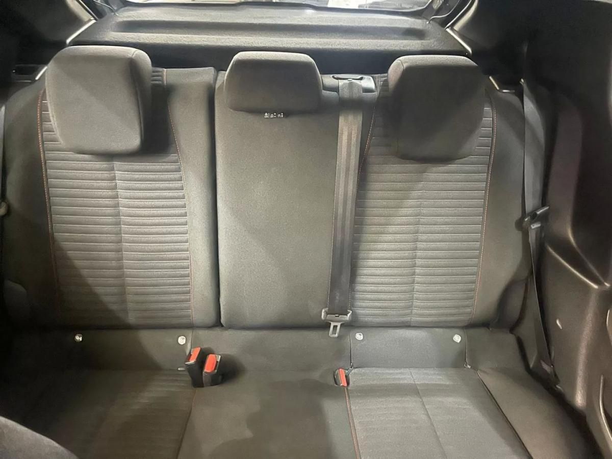 peugeot-208-2023-gasolina-1199cc