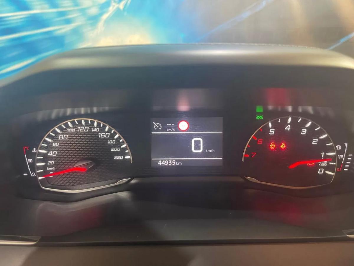 peugeot-208-2023-gasolina-1199cc