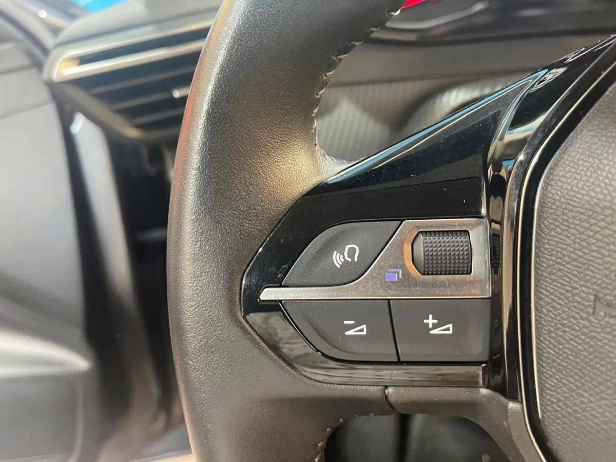 peugeot-208-2023-gasolina-1199cc