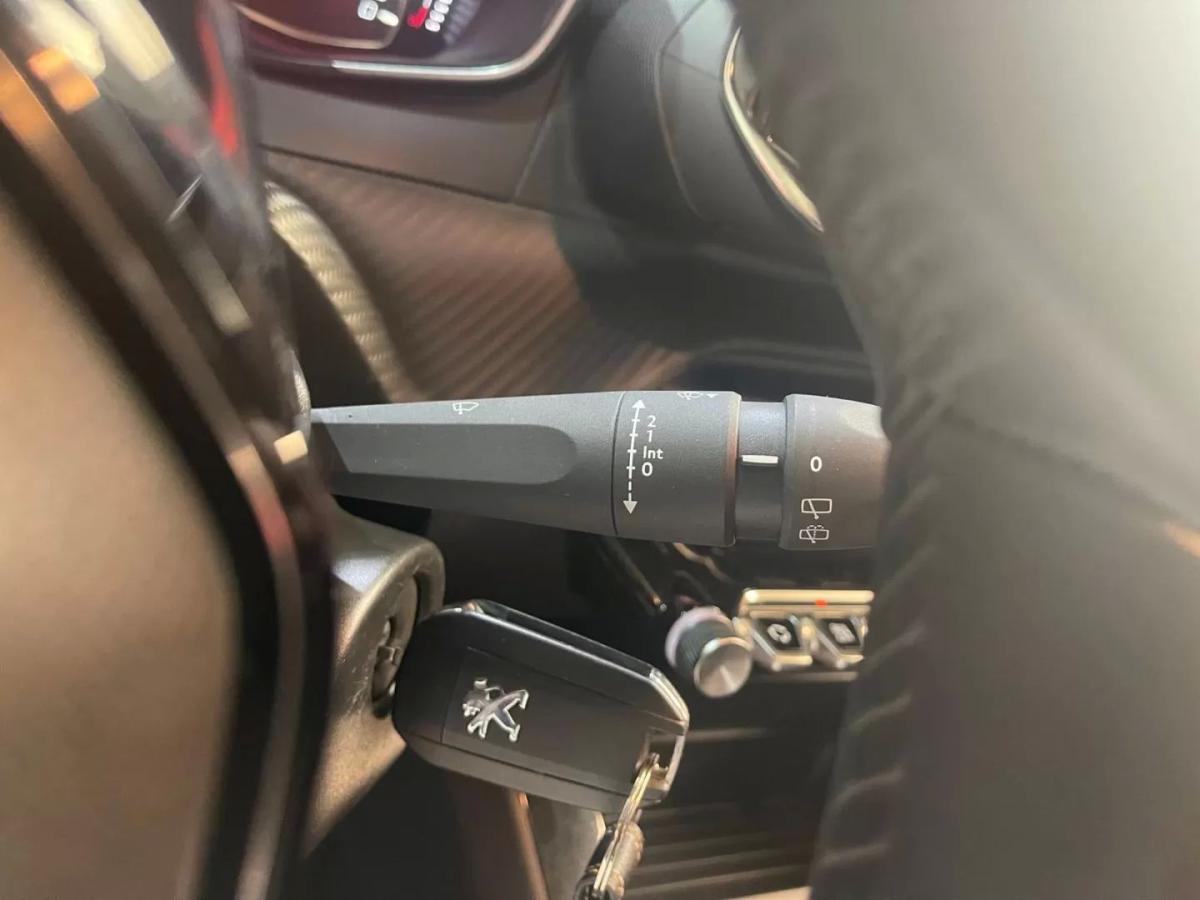 peugeot-208-2023-gasolina-1199cc