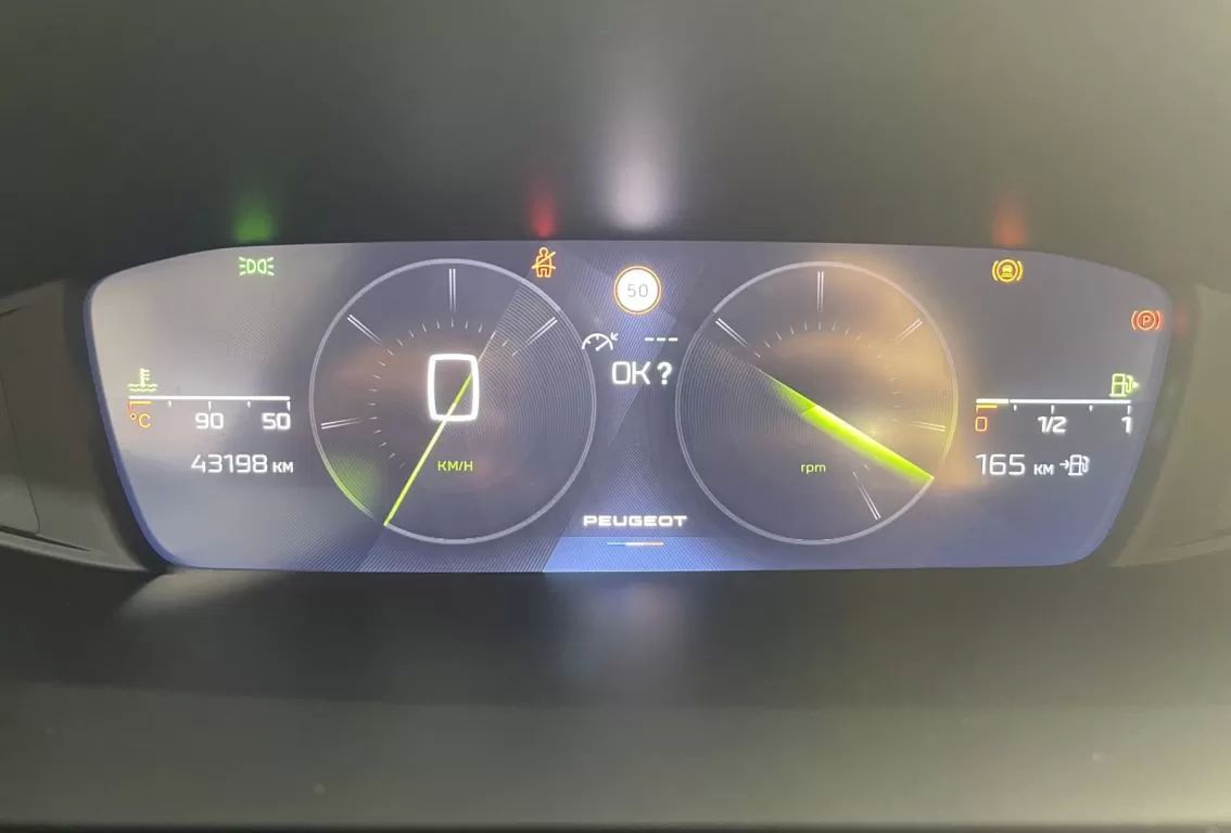 peugeot-308-sw-2022-diesel-1499cc
