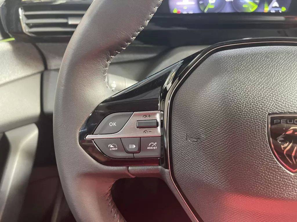 peugeot-308-sw-2022-diesel-1499cc