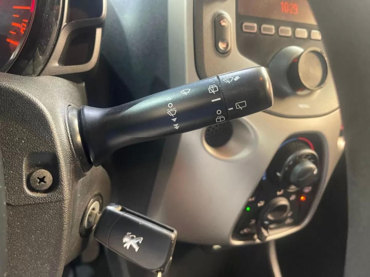peugeot-107-2016-gasolina-998cc