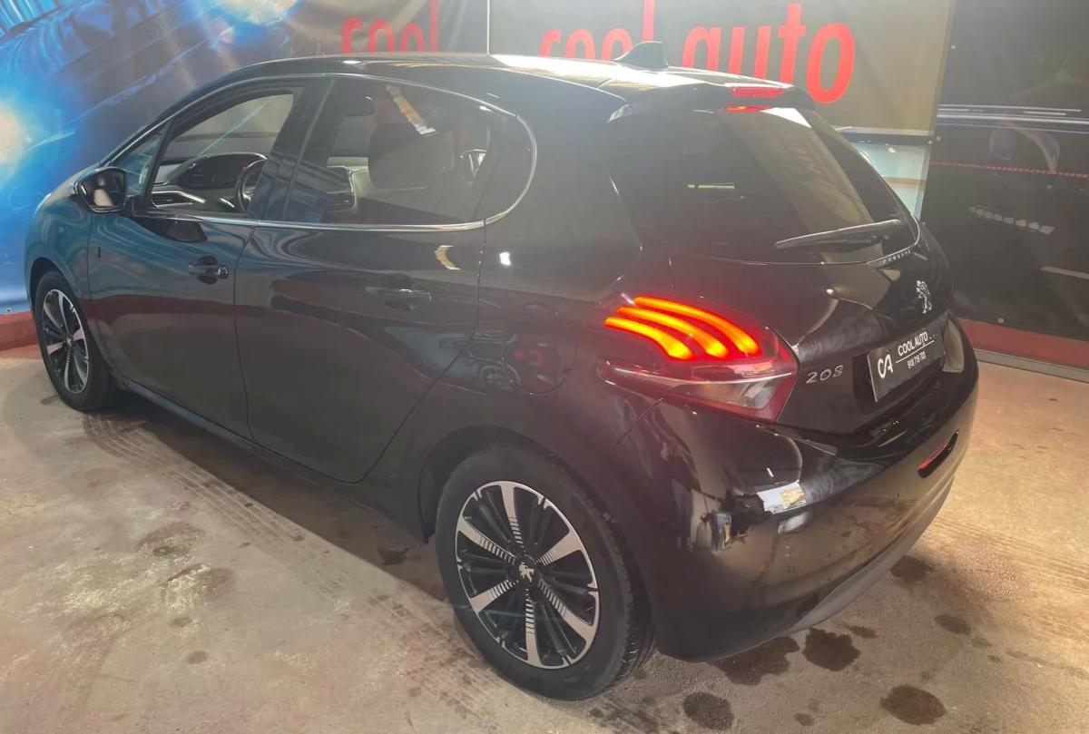 peugeot-208-2018-gasolina-1199cc