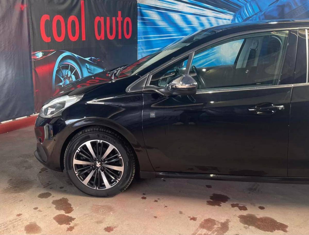 peugeot-208-2018-gasolina-1199cc