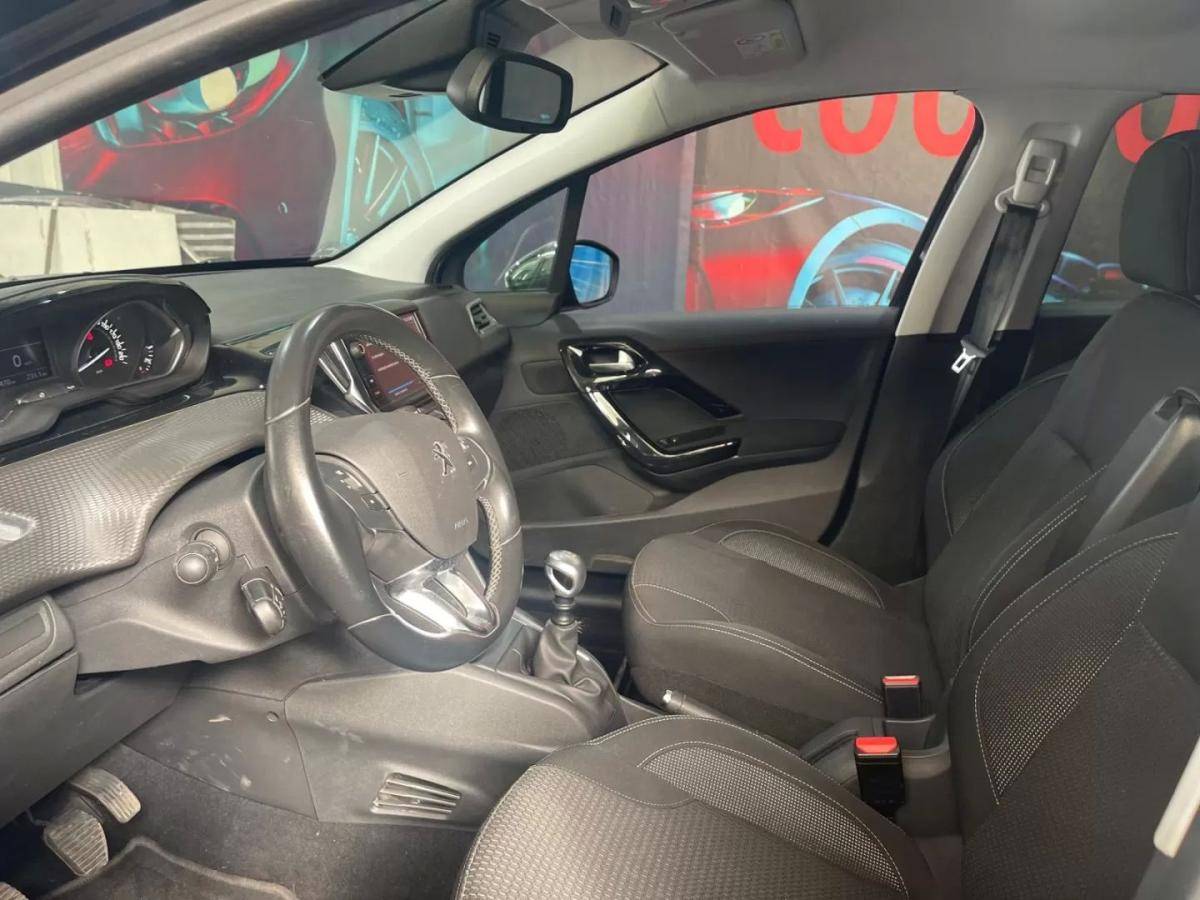 peugeot-208-2018-gasolina-1199cc