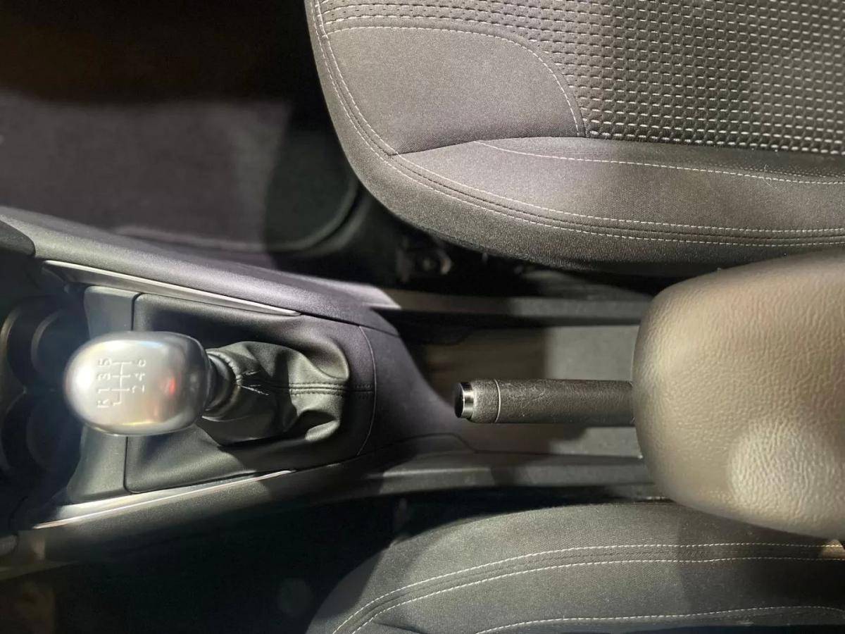 peugeot-208-2018-gasolina-1199cc