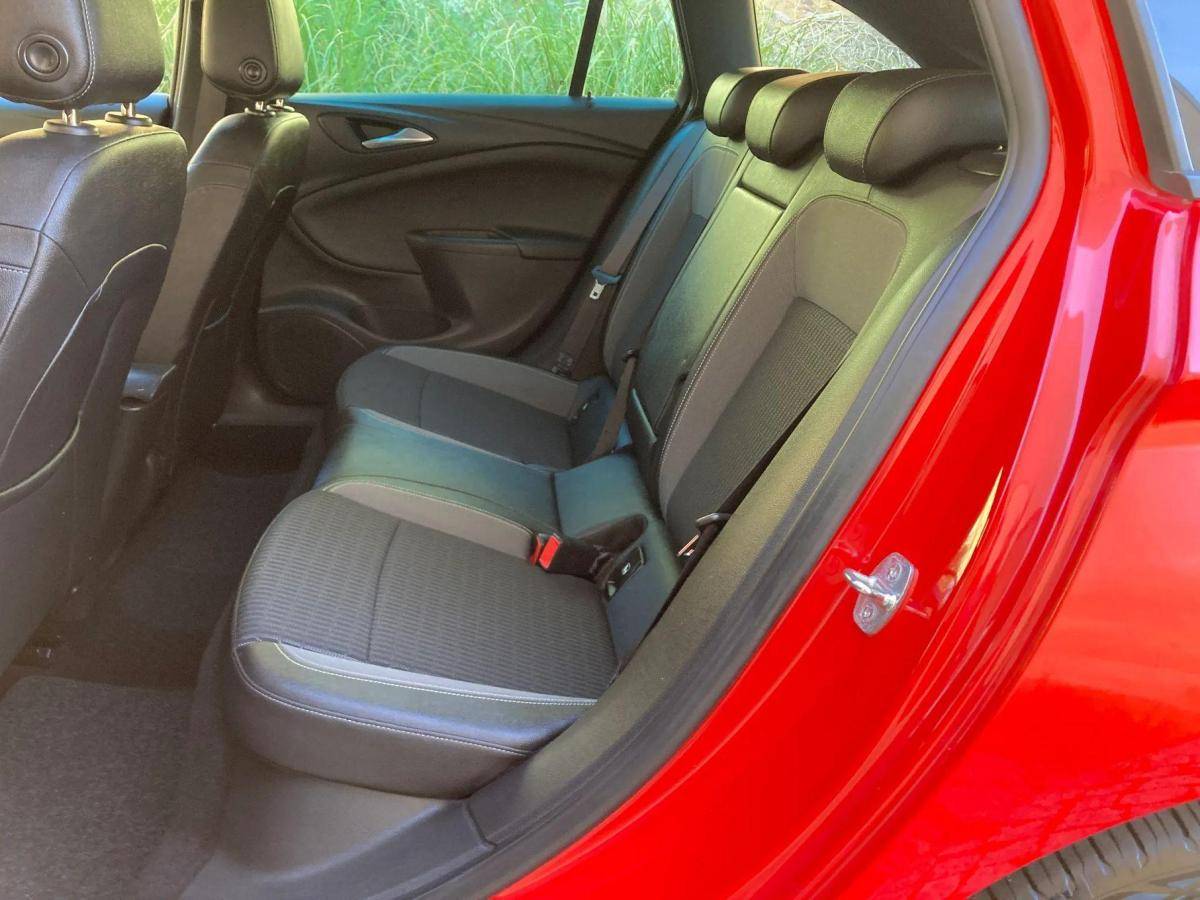 opel-astra-sport-tourer-2021-gasolina-1199cc