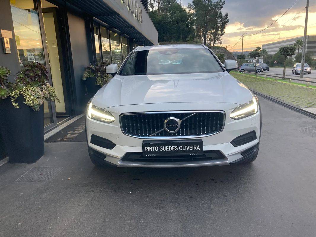 volvo-v40-cross-country-2020-diesel-1969cc
