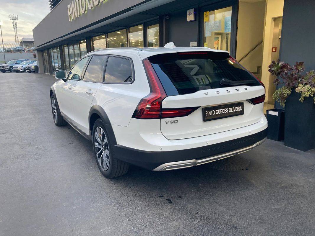 volvo-v40-cross-country-2020-diesel-1969cc