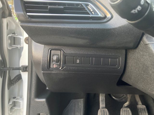 peugeot-308-2019-diesel-1499cc