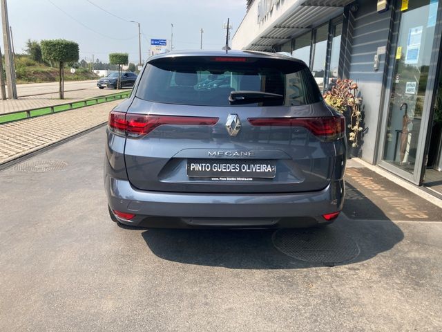 renault-megane-sport-tourer-2022-diesel-1461cc