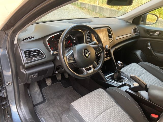 renault-megane-sport-tourer-2022-diesel-1461cc