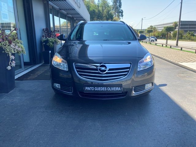 opel-insignia-sports-tourer-2011-diesel-1956cc