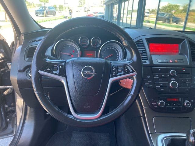 opel-insignia-sports-tourer-2011-diesel-1956cc