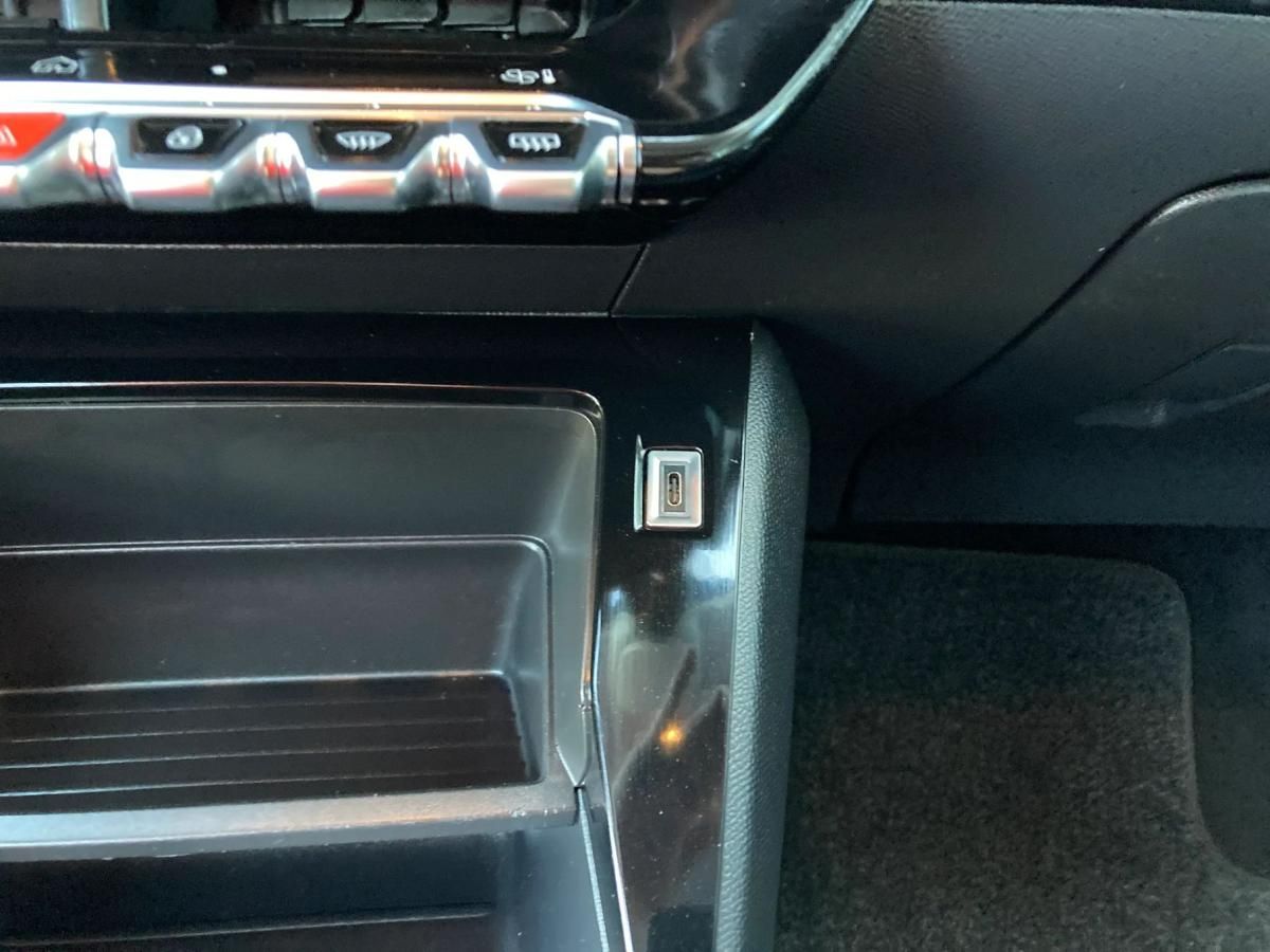 peugeot-208-2024-gasolina-1199cc