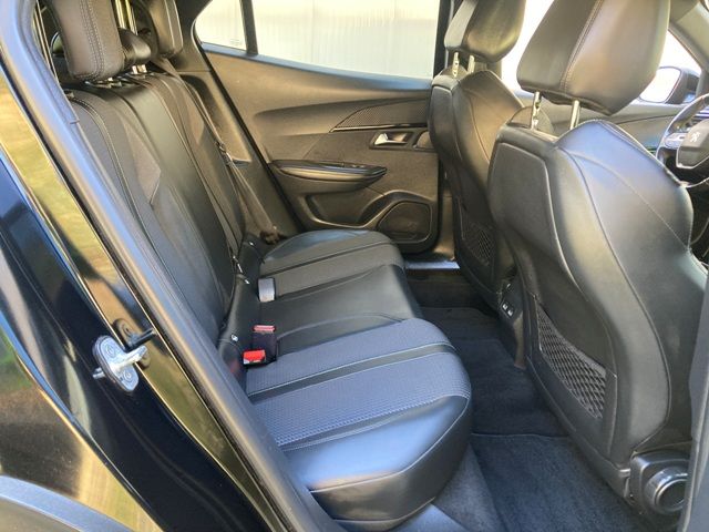 peugeot-2008-2022-diesel-1499cc