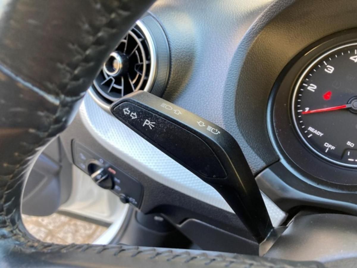 audi-q2-2020-gasolina-999cc