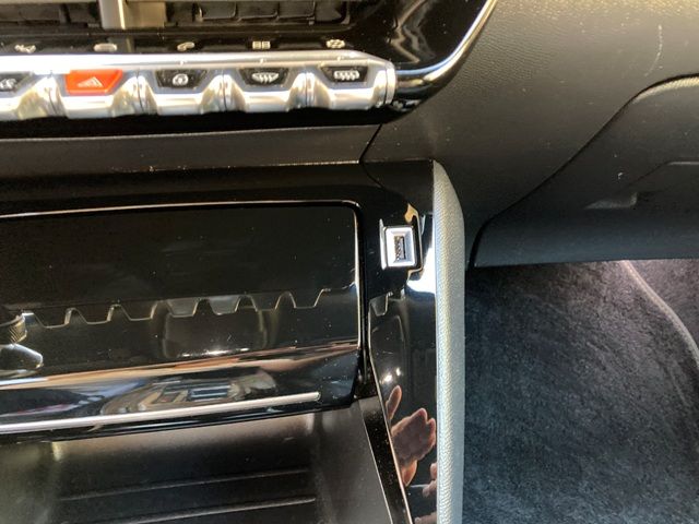 peugeot-2008-2023-diesel-1499cc