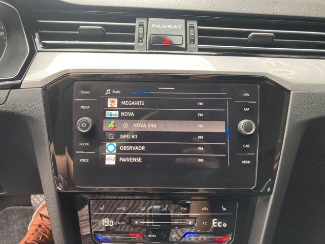 volkswagen-passat-variant-2021-hibrido-a-gasolina-1395cc