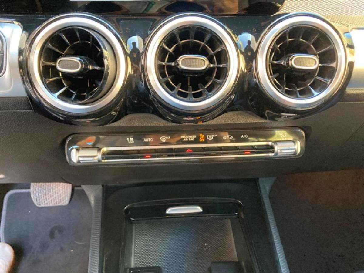 mercedes-benz-220-2021-diesel-1950cc