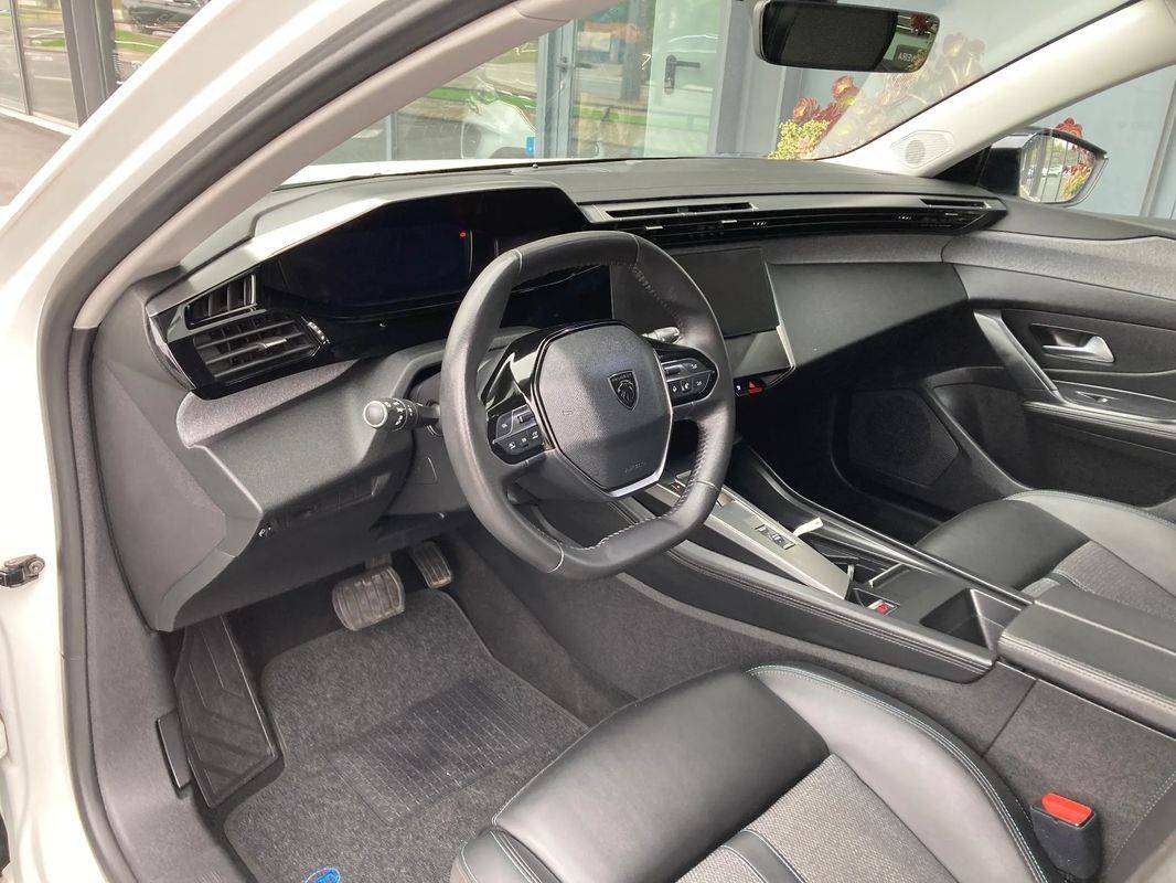 peugeot-308-sw-2022-diesel-1499cc