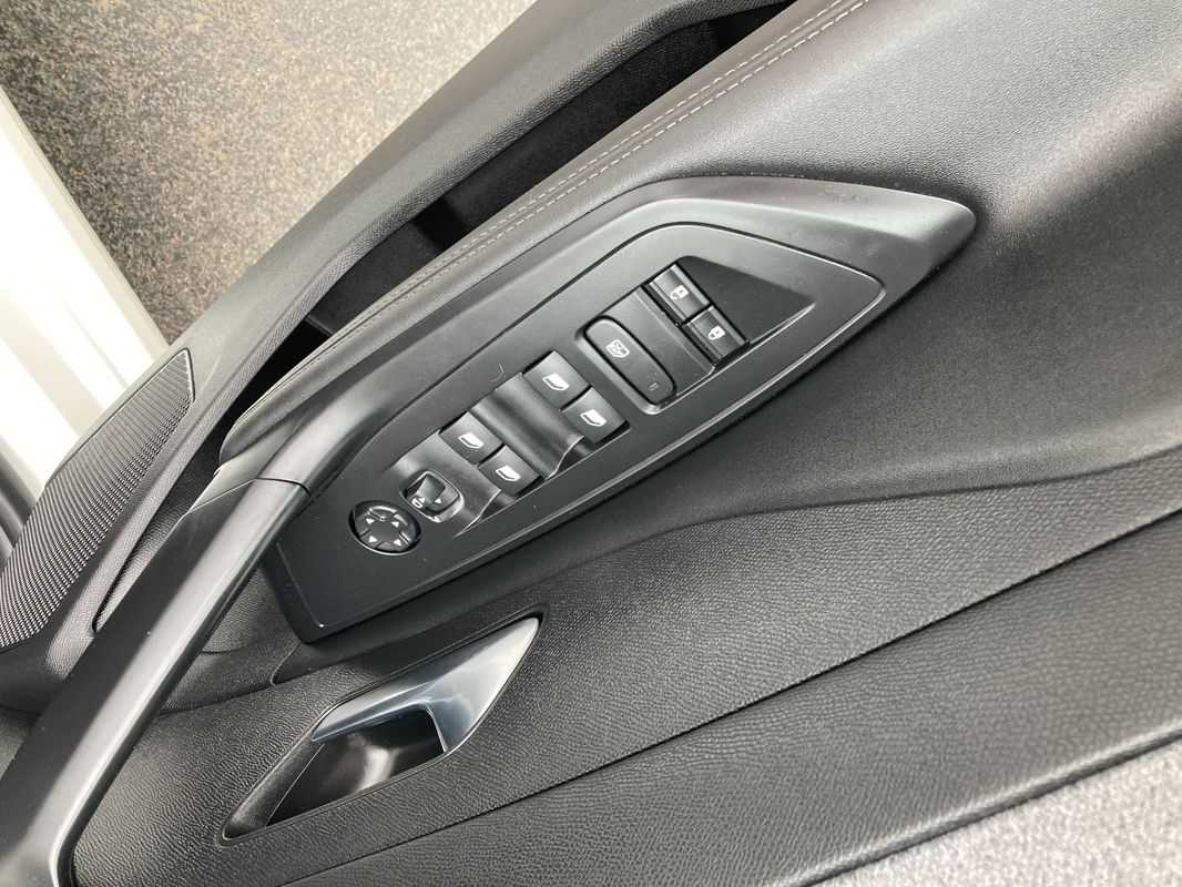 peugeot-308-sw-2022-diesel-1499cc