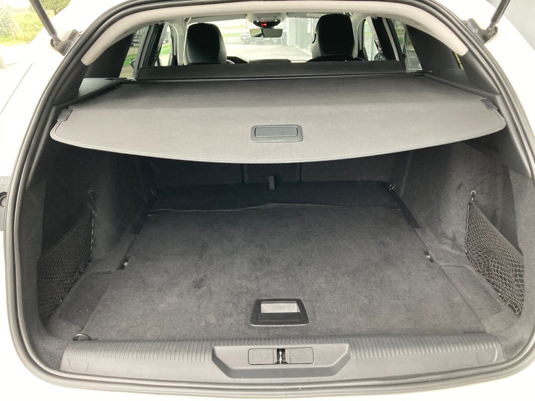 peugeot-308-sw-2022-diesel-1499cc