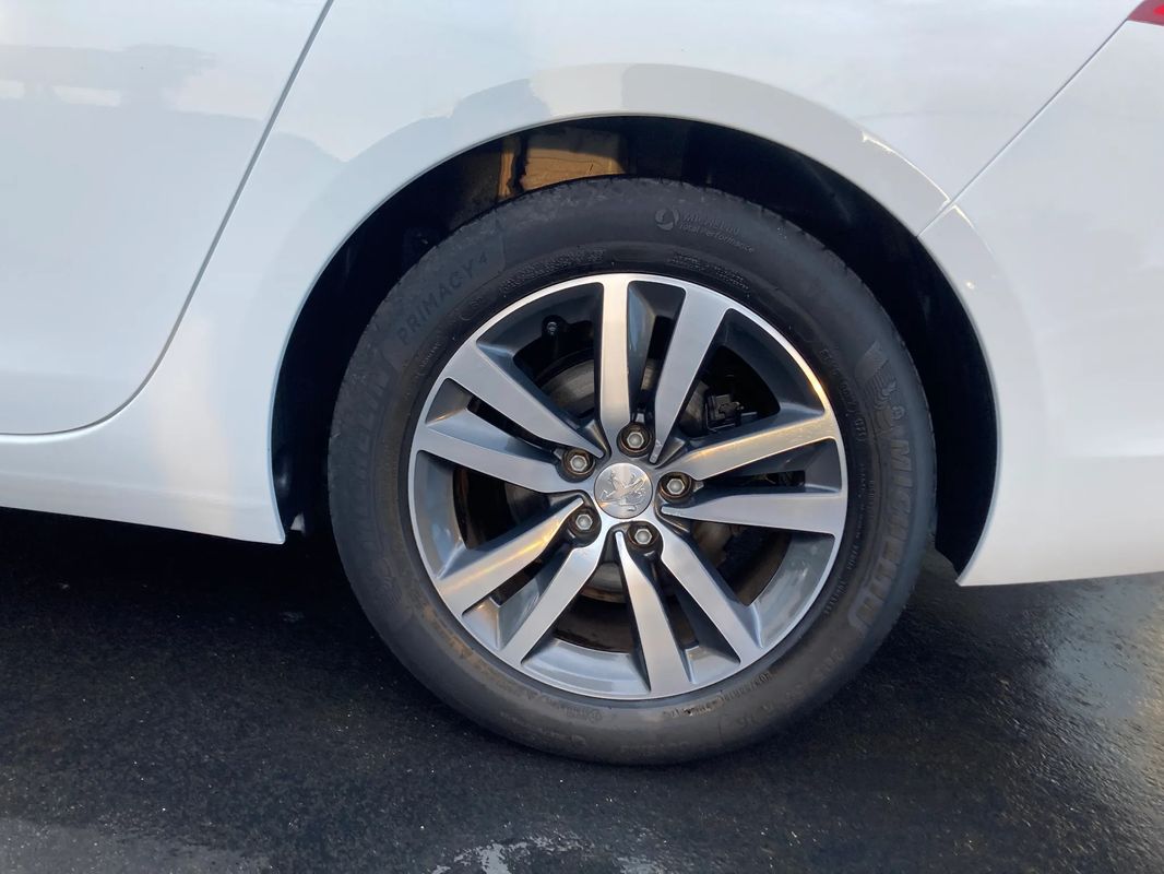 peugeot-308-sw-2021-diesel-1499cc