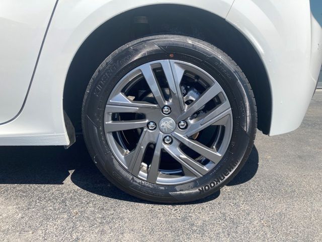 peugeot-208-2022-diesel-1499cc