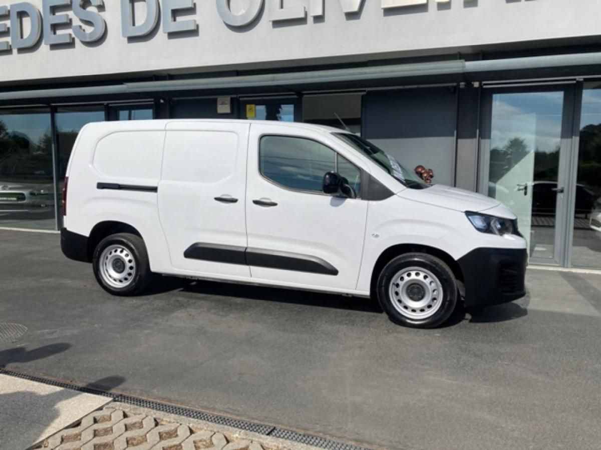 peugeot-partner-2023-diesel-1500cc