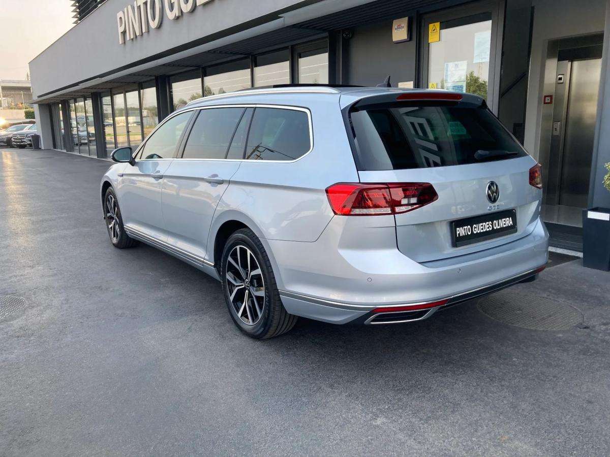 volkswagen-passat-variant-2022-hibrido-a-gasolina-1395cc