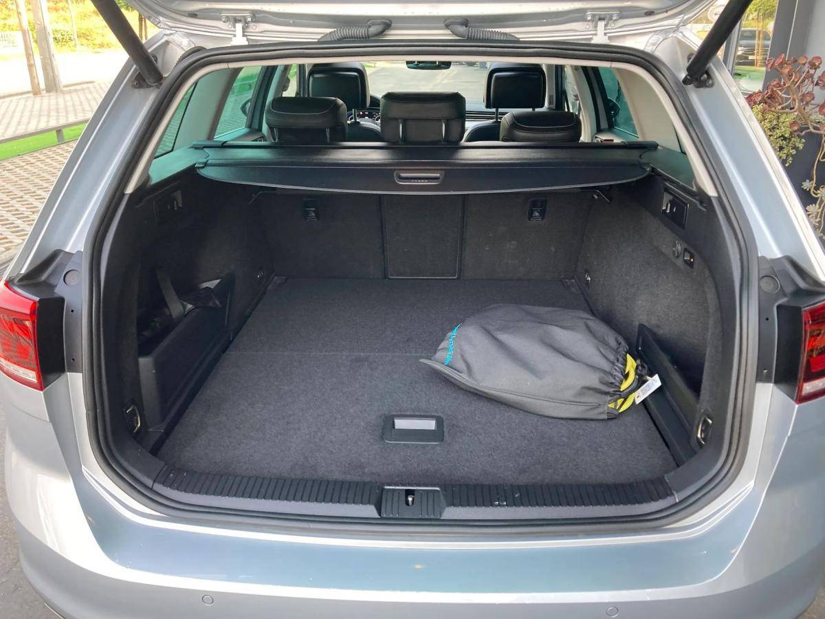 volkswagen-passat-variant-2022-hibrido-a-gasolina-1395cc
