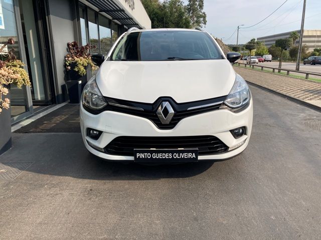 renault-clio-sport-tourer-2018-diesel-1461cc