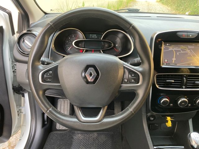renault-clio-sport-tourer-2018-diesel-1461cc