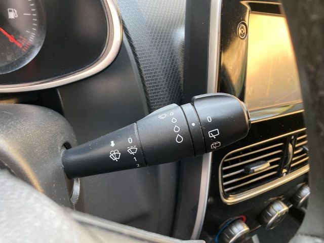 renault-clio-sport-tourer-2018-diesel-1461cc