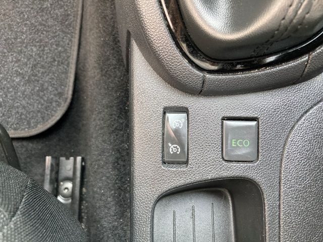 renault-clio-sport-tourer-2018-diesel-1461cc