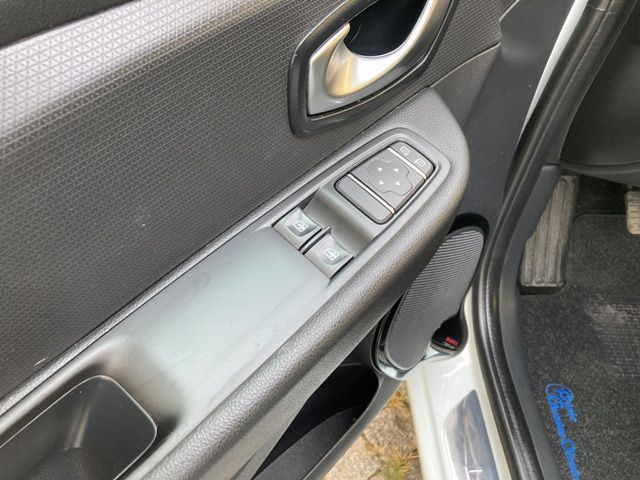 renault-clio-sport-tourer-2018-diesel-1461cc