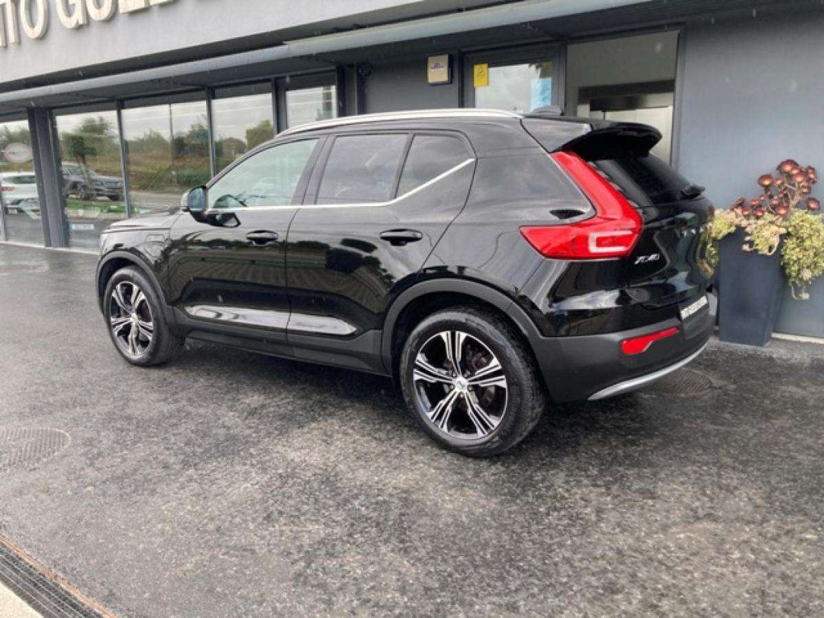 volvo-xc40-2022-hibrido-a-gasolina-1477cc