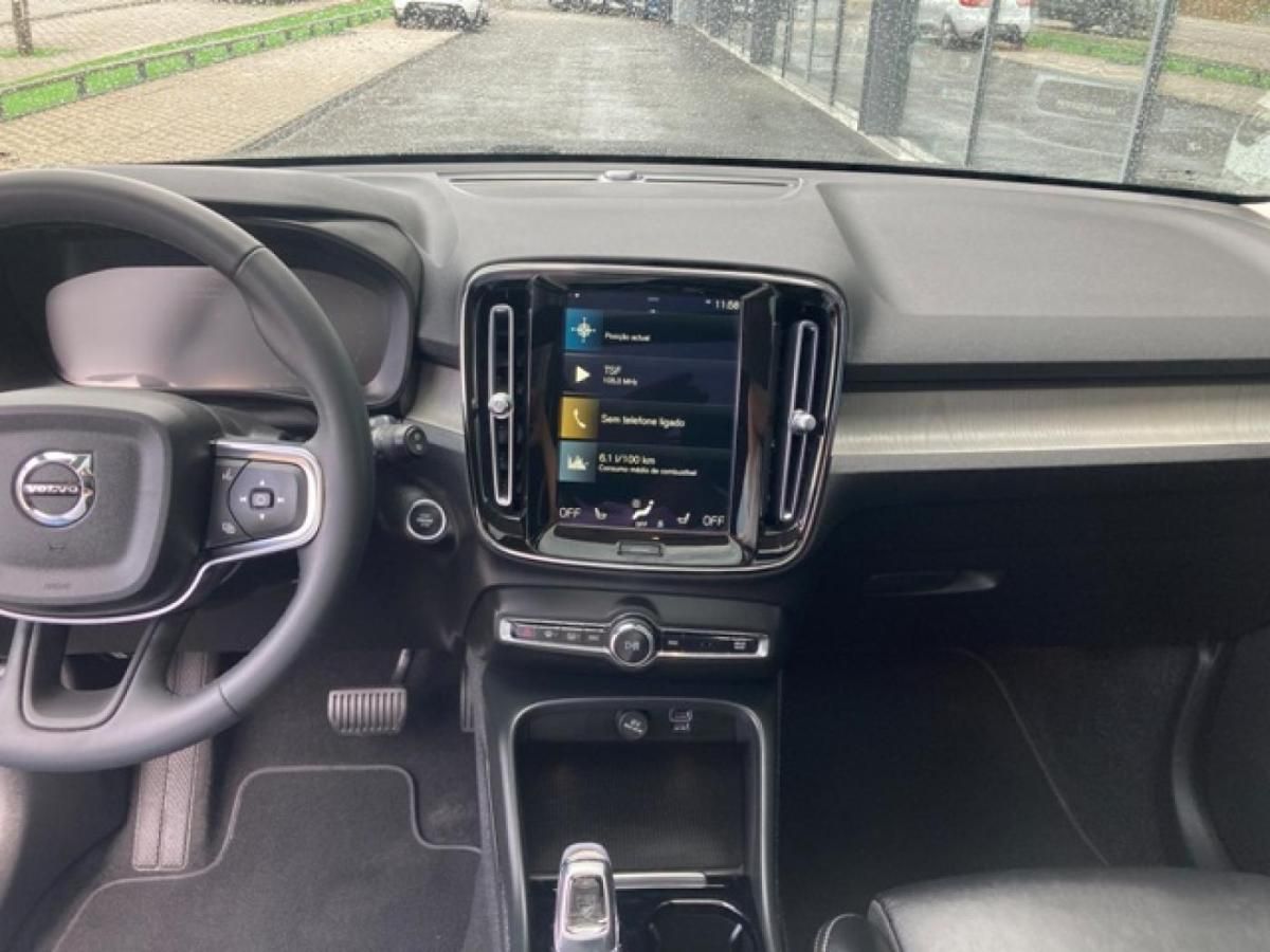 volvo-xc40-2022-hibrido-a-gasolina-1477cc